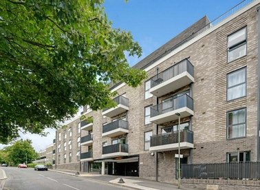 Properties to let in Hermitage Lane - NW2 2FS view1
