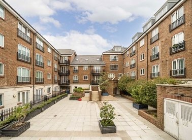 Properties let in High Street - TW8 8LJ view1