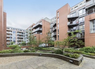 Properties to let in High Street - TW8 0FT view1