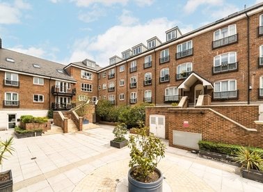 Properties to let in High Street - TW8 8LJ view1