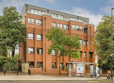 Properties to let in High Street - TW13 4AB view1