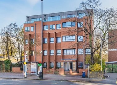 Properties to let in High Street - TW13 4AB view1