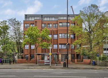 Properties to let in High Street - TW13 4AB view1