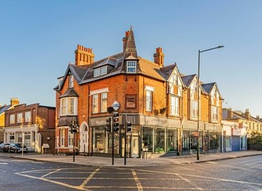 Properties let in High Street - TW12 1NS view1