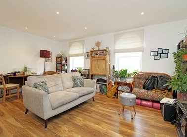 Properties let in High Street - W3 6LP view1