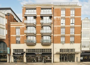 Properties let in High Street - W5 5DB view1