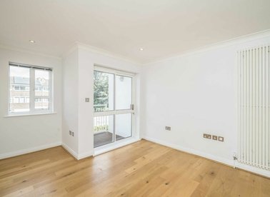 Properties let in Hillcrest Road - W5 2AY view1