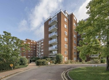 Properties let in Hillcrest Road - W5 1HH view1