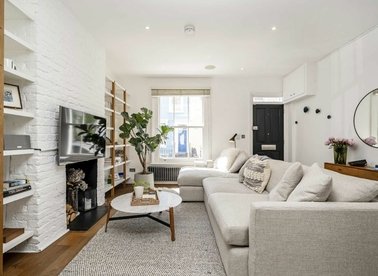 Properties to let in Hillgate Place - W8 7ST view1
