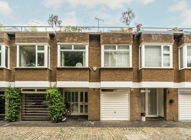 Properties to let in Hippodrome Mews - W11 4NN view1