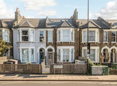 Properties let in Hither Green Lane - SE13 6RS view1