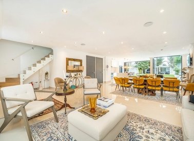 Properties to let in Hodford Road - NW11 8NL view1