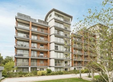 Holland Gardens, Brentford, TW8