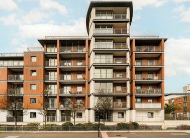 Holland Gardens, Brentford, TW8