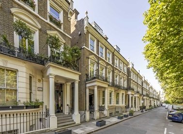 Properties to let in Holland Park Avenue - W11 4UT view1
