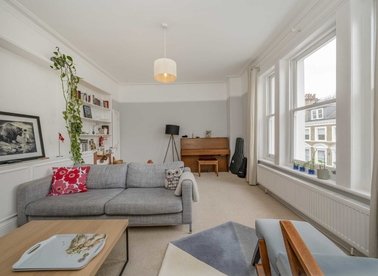 Properties to let in Holland Park Gardens - W14 8DZ view1