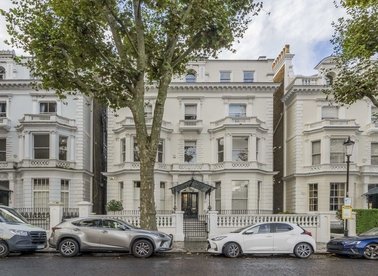 Properties let in Holland Park - W11 3RZ view1