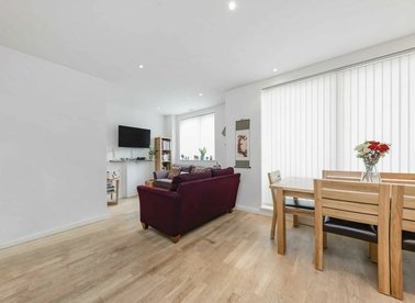 Properties to let in Holloway Road - N7 8JW view1