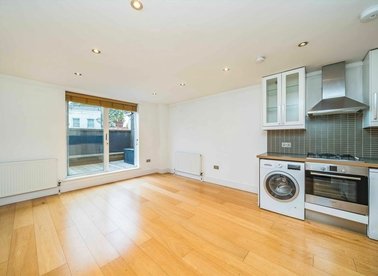Properties to let in Holloway Road - N7 8DD view1