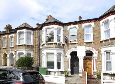 Properties let in Holmewood Gardens - SW2 3RS view1