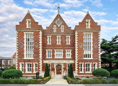 Properties to let in Holt Gardens - SW17 7FX view1