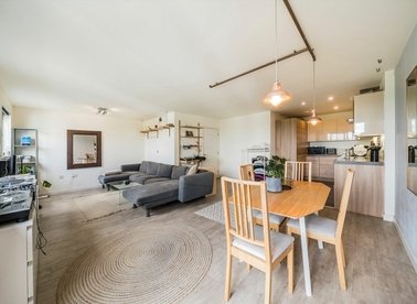 Properties let in Homerton Road - E9 5FF view1