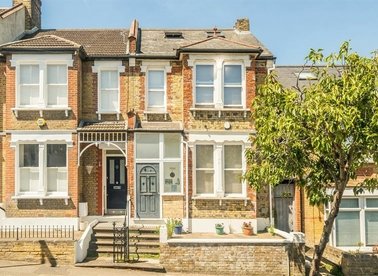 Properties let in Hopedale Road - SE7 7JH view1