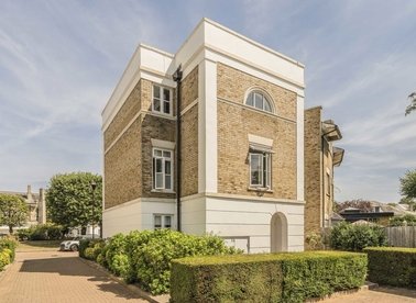 Properties let in Huntingdon Gardens - W4 3HX view1