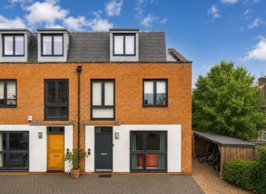 Properties to let in Hutton Mews - SW15 5HZ view1