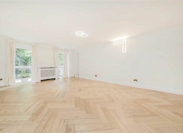 Properties to let in Hyde Park Gate - SW7 5DZ view1