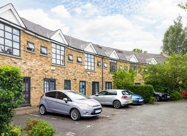 Properties let in Independent Place - E8 2HE view1