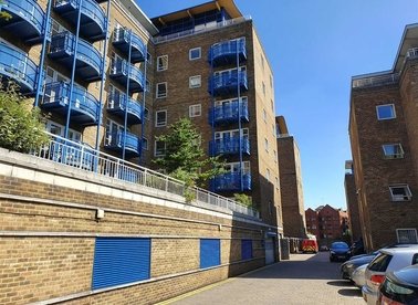 Properties to let in Jardine Road - E1W 3WD view1
