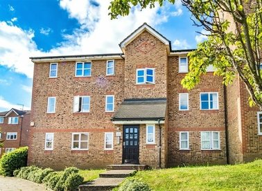 Properties to let in John Williams Close - SE14 5XG view1