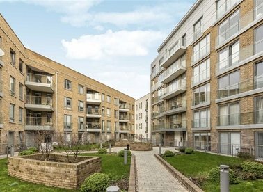 Properties to let in Keymer Place - E14 7QZ view1