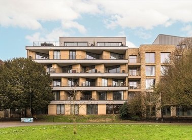 Properties to let in Kilburn High Road - NW6 2BS view1