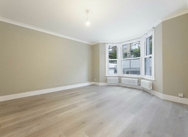 Properties let in Kilburn Park Road - NW6 5LG view1