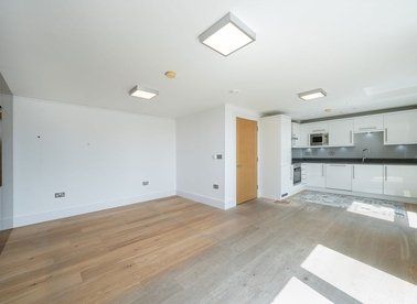 Properties let in Kilburn Park Road - NW6 5FA view1