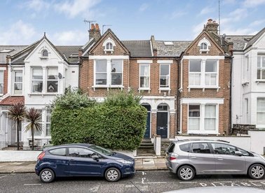 Properties to let in Killyon Road - SW8 2XT view1