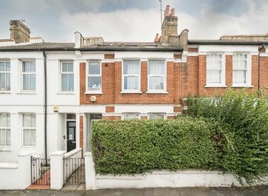 Properties to let in Kingswood Road - SW2 4JN view1