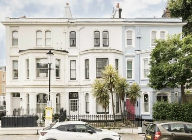 Properties to let in Ladbroke Road - W11 3PD view1