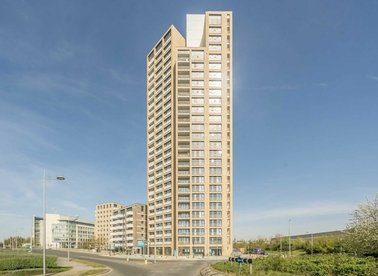 Properties let in Lakeside Drive - NW10 7GR view1