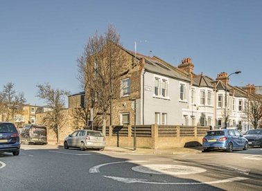 Properties to let in Langthorne Street - SW6 6JX view1