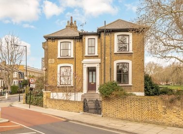 Properties to let in Lansdowne Drive - E8 4NE view1