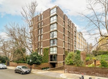 Properties to let in Lansdowne Walk - W11 3LT view1