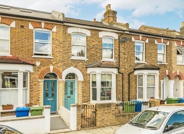 Properties let in Lanvanor Road - SE15 2BW view1