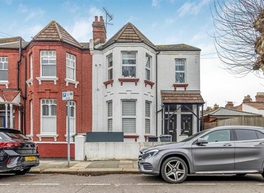 Properties to let in Larch Road - NW2 6SE view1