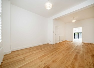 Properties to let in Latimer Road - W10 6RD view1