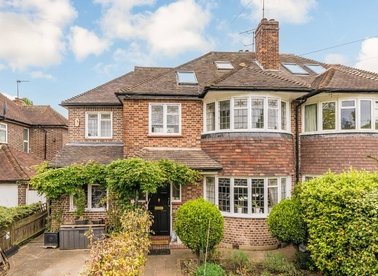 Properties let in Lauderdale Drive - TW10 7BT view1