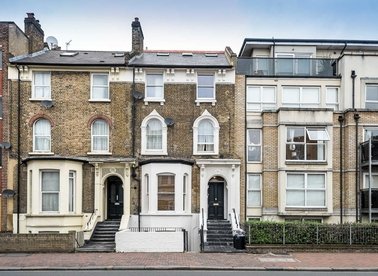 Properties to let in Lavender Hill - SW11 5RA view1