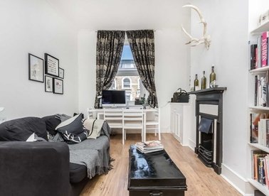 Properties to let in Lavender Hill - SW11 5QW view1
